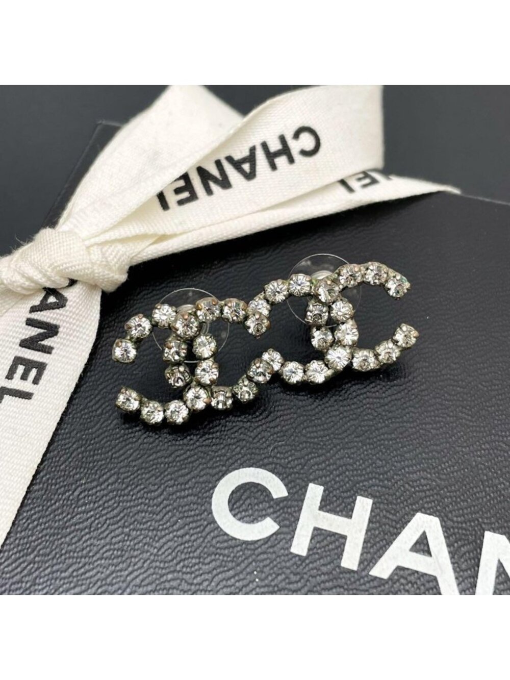 Chanel CC Logo Earrings 00A Rhinestone Icon Silver